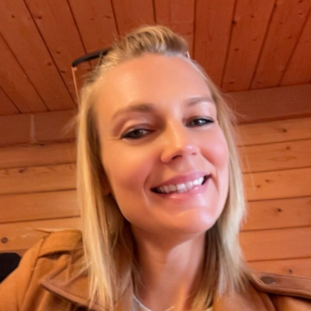 Meet your Posher, Robin